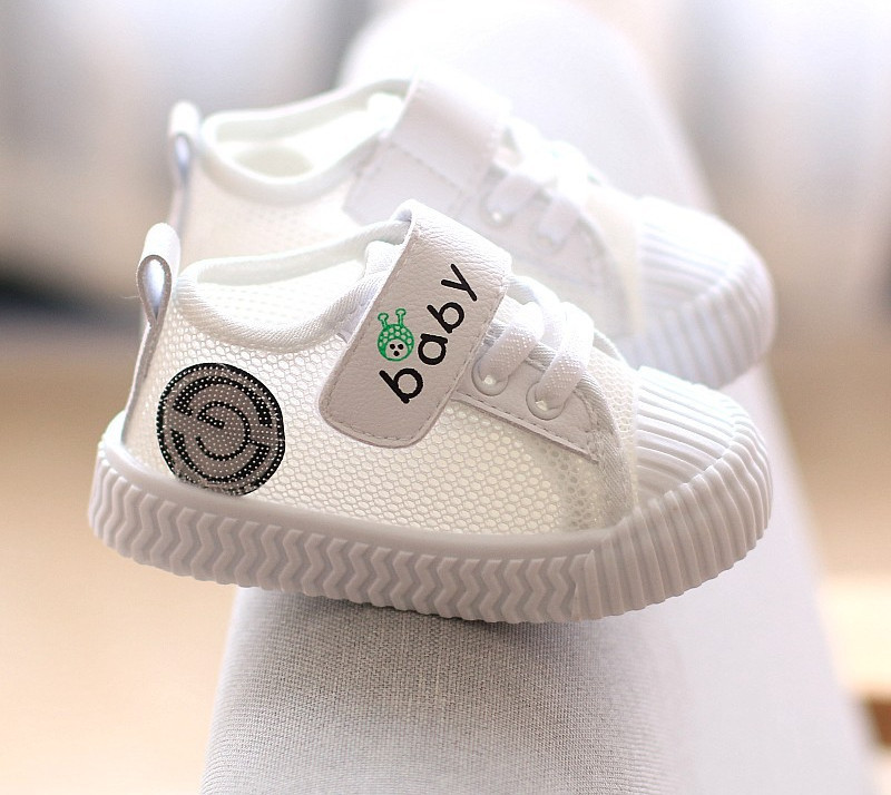 Pantofi bebelusi cu plasa si broderie - mai multe modele