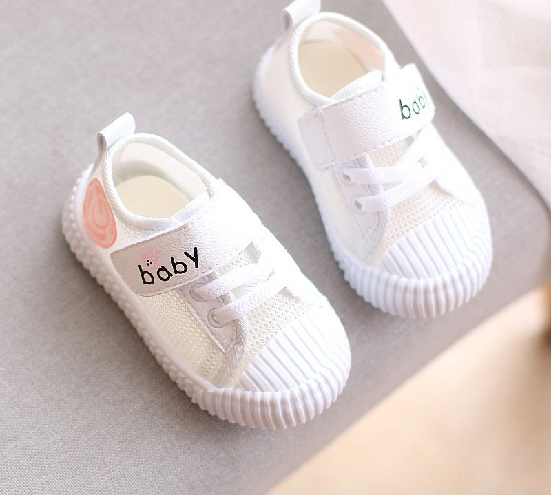 Pantofi bebelusi cu plasa si broderie - mai multe modele