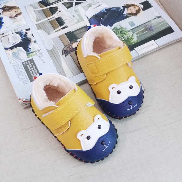 Model nou de pantofi pentru bebeluși cu căptușeală moale și călduroasă și velcro