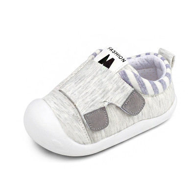 Pantofi pentru bebeluși cu inscripție și autocolante