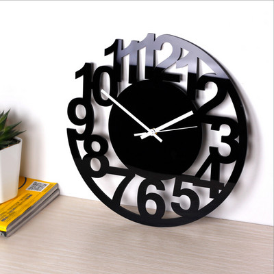 Стилен декоративен часовник в кръгла форма с цифри