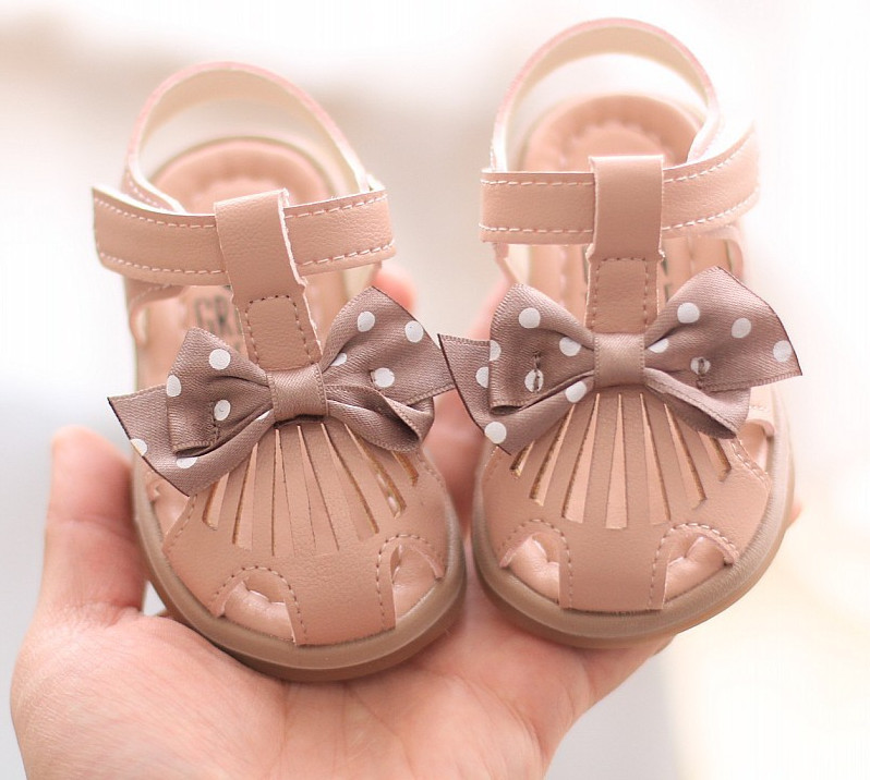 Sandale din piele pentru bebelusi cu panglica punctata