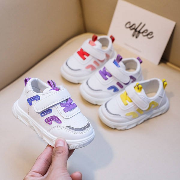 Model nou de adidași pentru bebeluși din imitație de piele pentru fete