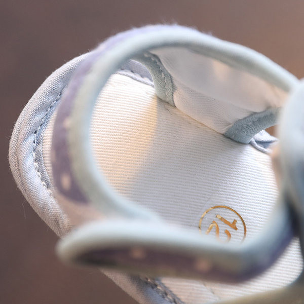 Sandale textile pentru bebelusi cu aplicatie de rata