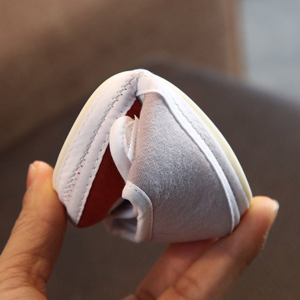 Pantofi copii cu broderie si autocolante