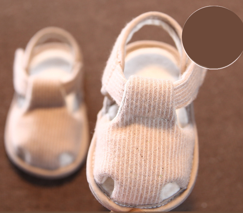 Cizme pentru bebelusi din catifea cu autocolante