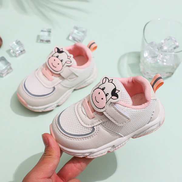 Adidași moderni pentru bebeluși pentru fete cu plase