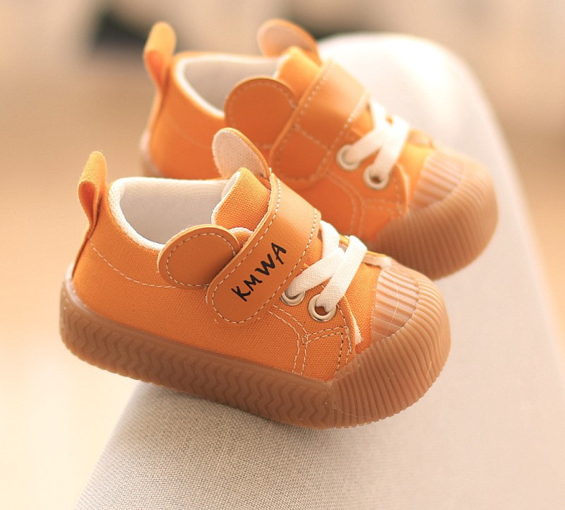 Pantofi pentru bebelusi cu element 3D si animal print - model unisex