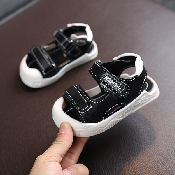 Sandale din imitatie de piele cu talpa de cauciuc - model unisex