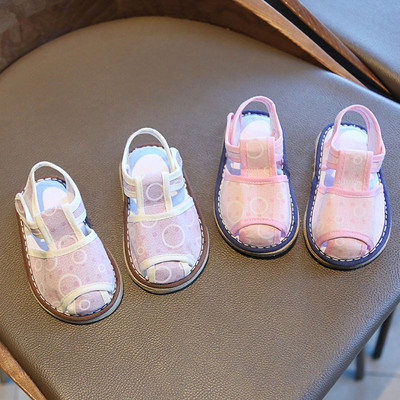 Модерни бебешки сандали от текстил за момичета