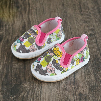 Pantofi colorati pentru bebelusi cu talpa moale pentru fete