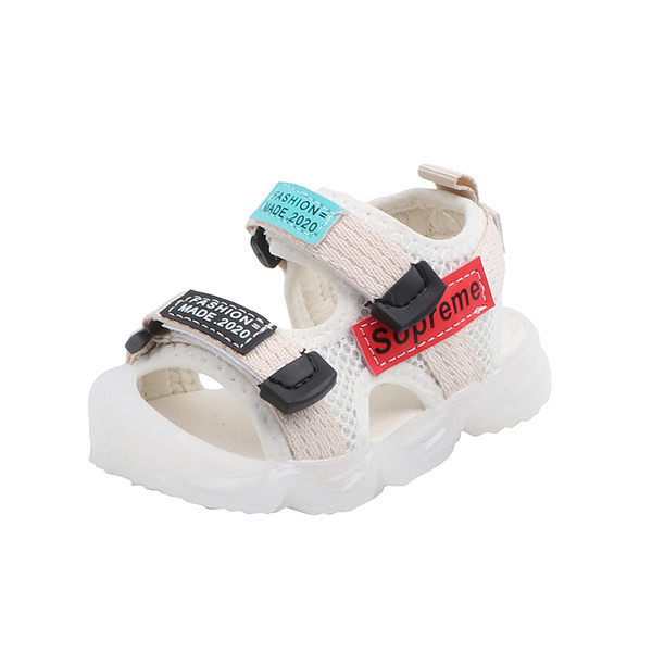 Sandale pentru bebeluși cu inscripție și autocolante brodate