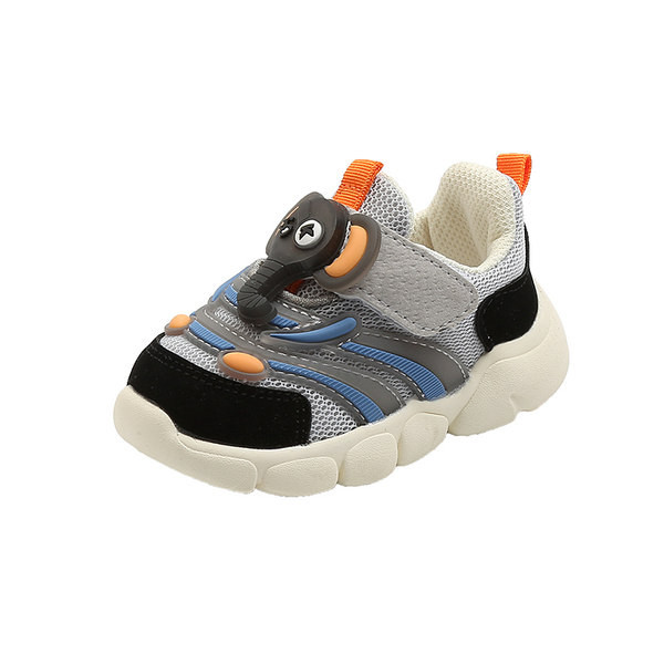 Pantofi pentru bebelusi din piele ecologica cu autocolante si element 3D