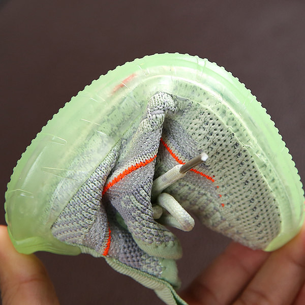 Adidași strălucitori pentru bebeluși cu șireturi