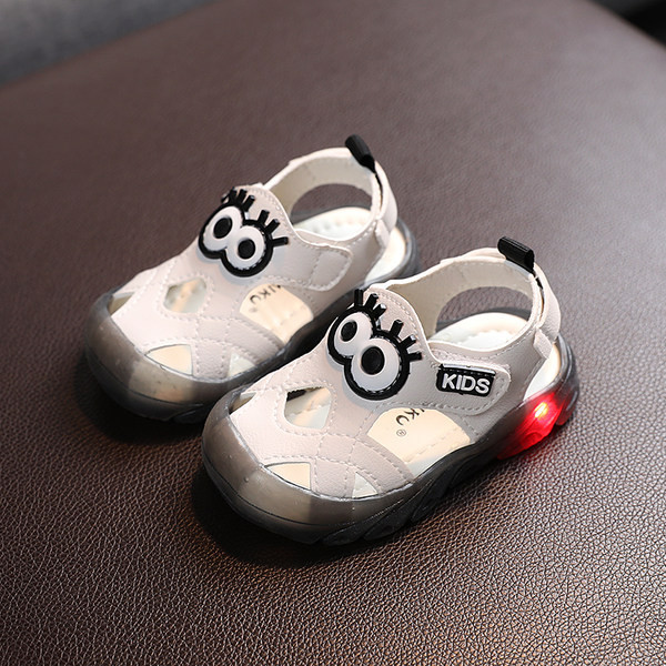 Sandale strălucitoare pentru bebeluși cu emblemă