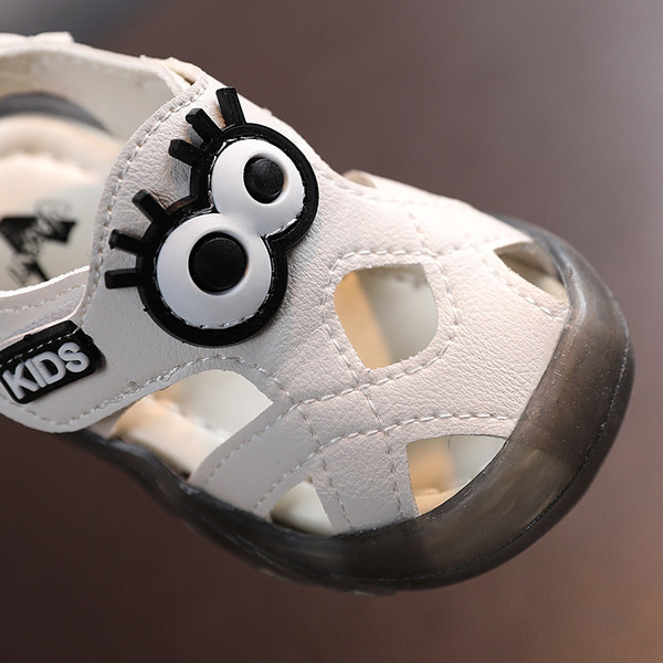 Sandale strălucitoare pentru bebeluși cu emblemă