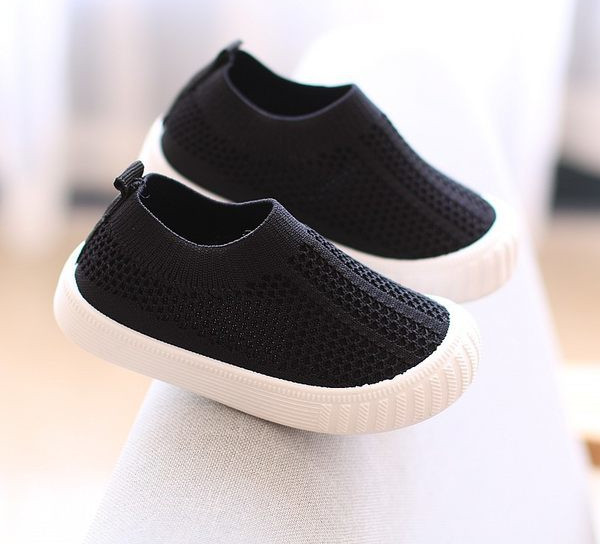 Пролетни бебешки обувки от мрежеста материя и гумена подметка