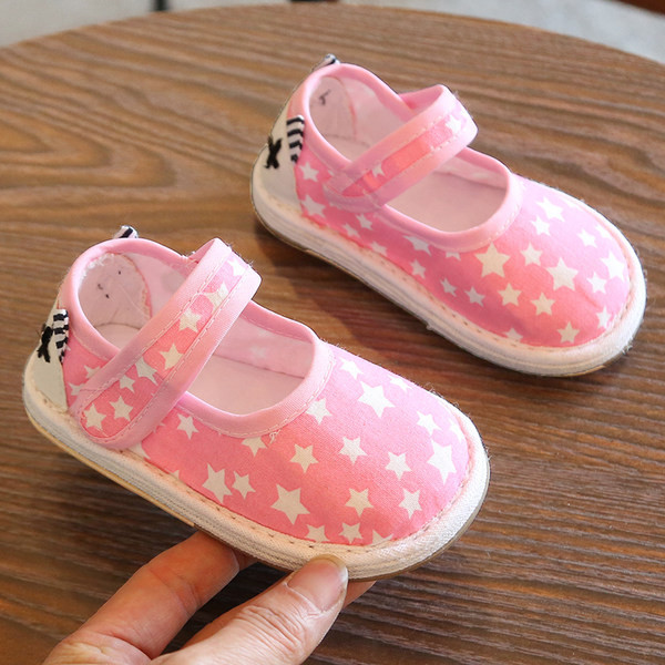 Pantofi de panza pentru copii cu autocolante si aplicatie