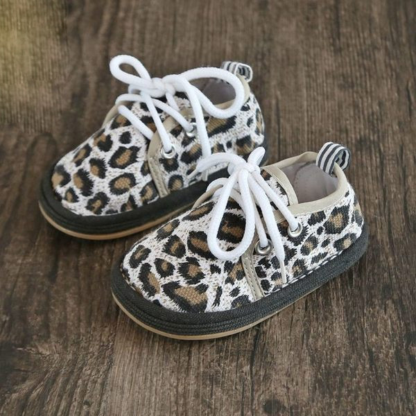 Pantofi moderni pentru bebelusi cu model animal pentru fete