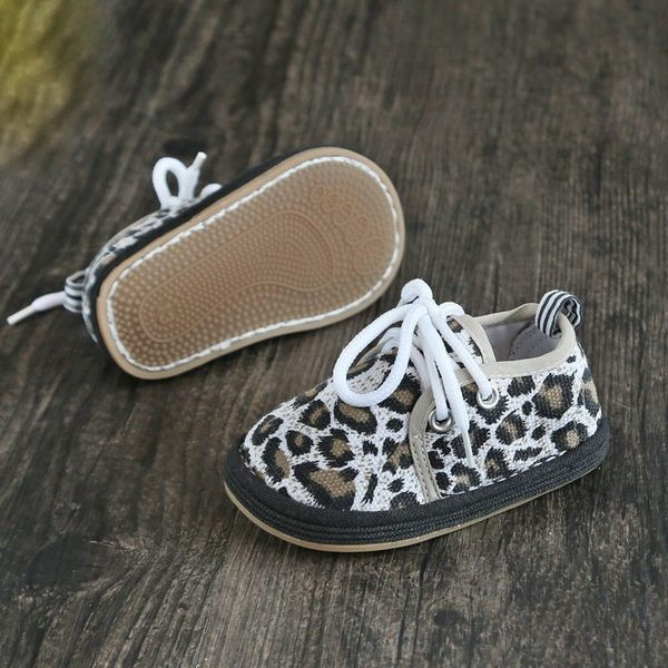Pantofi moderni pentru bebelusi cu model animal pentru fete