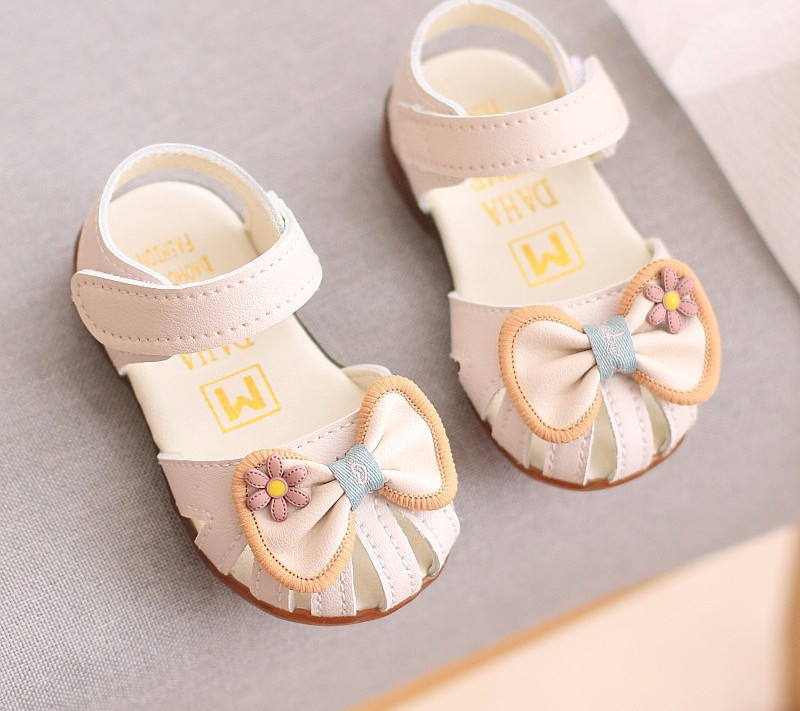 Sandale pentru bebelusi din piele ecologica cu panglica