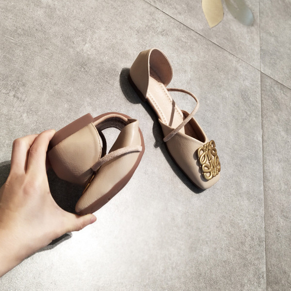 Pantofi casual dama din piele lacuita cu decor metalic