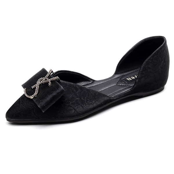 Pantofi casual dama cu decor metalic alb-negru