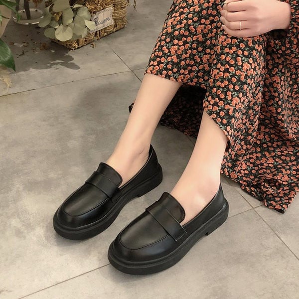 Model nou de pantofi casual dama din imitatie de piele de culoare neagra