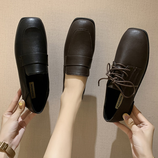 Pantofi casual dama - doua modele din piele ecologica