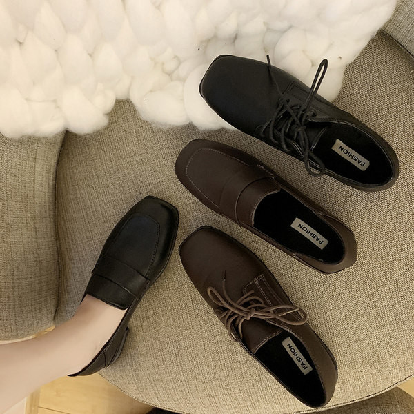 Pantofi casual dama - doua modele din piele ecologica