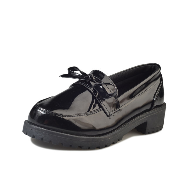 Pantofi de dama din piele lacuita - doua modele