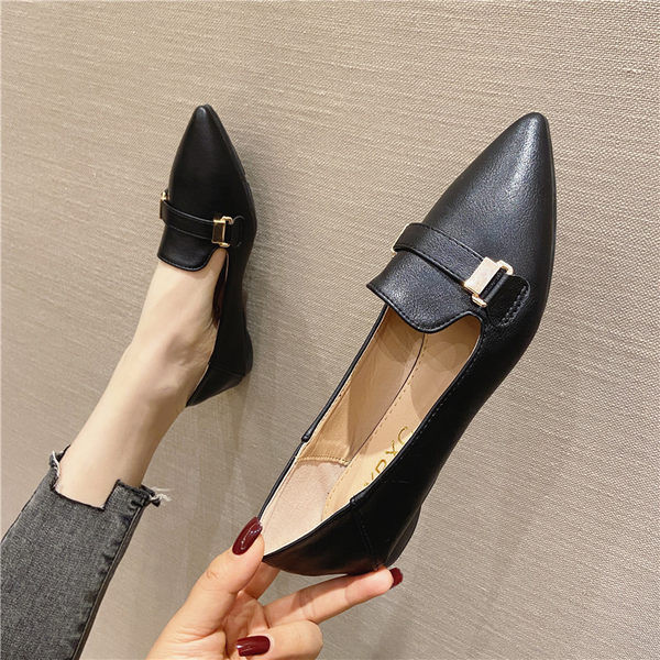 Model nou de pantofi ascuțit cu decor metalic - două culori