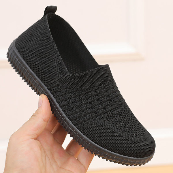 Naiste vabaajajalatsid tekstiilist ja lameda tallaga