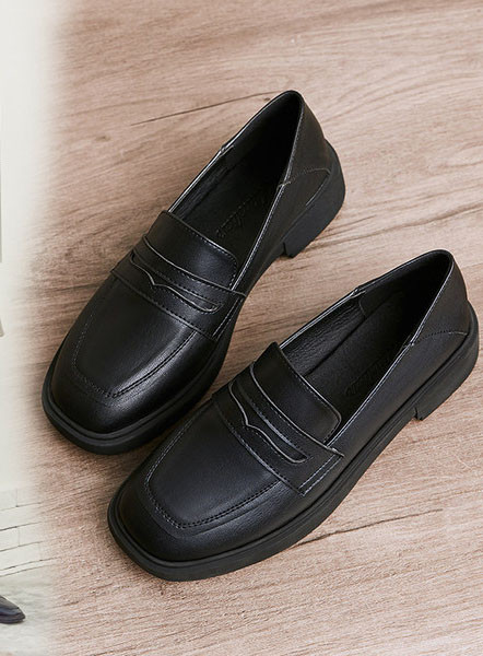 Pantofi de dama din piele - trei modele