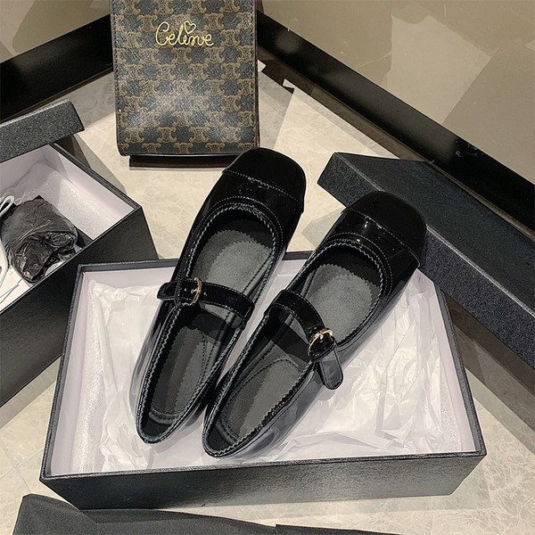 Pantofi casual dama din piele cu catarama