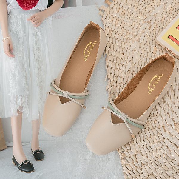 Women`s casual shoes in beige and black - several models