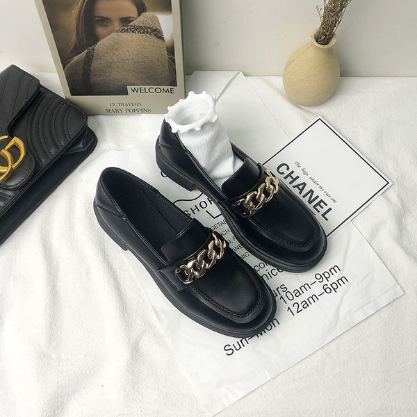 Pantofi dama cu lant metalic - doua modele