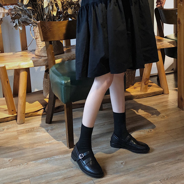 Model nou de pantofi casual dama din piele ecologica cu catarama