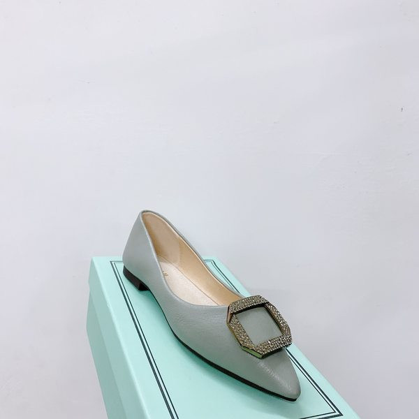 Model nou de pantofi ascuțiți cu arc cu cataramă metalică