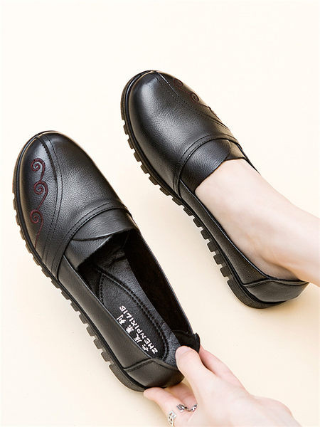 Pantofi de dama din piele cu talpa plate potriviti pentru primavara