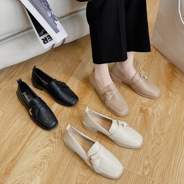 Pantofi casual de dama din imitatie de piele cu talpa plata