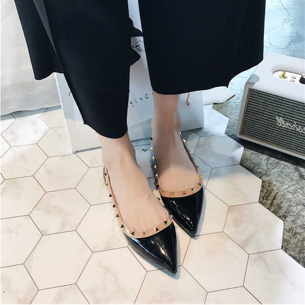 Pantofi casual din piele lacuita cu carouri metalice