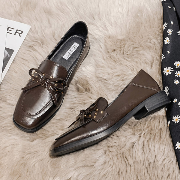 Pantofi de dama actuali cu panglica din piele ecologica