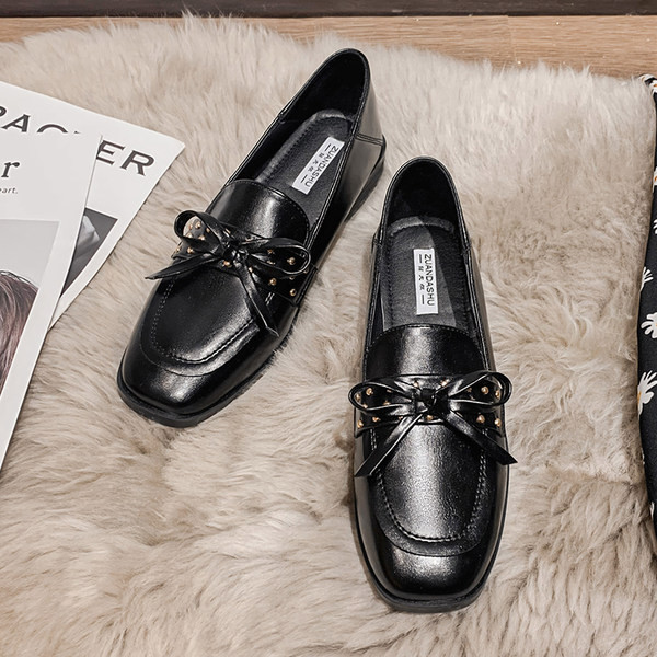 Pantofi de dama actuali cu panglica din piele ecologica