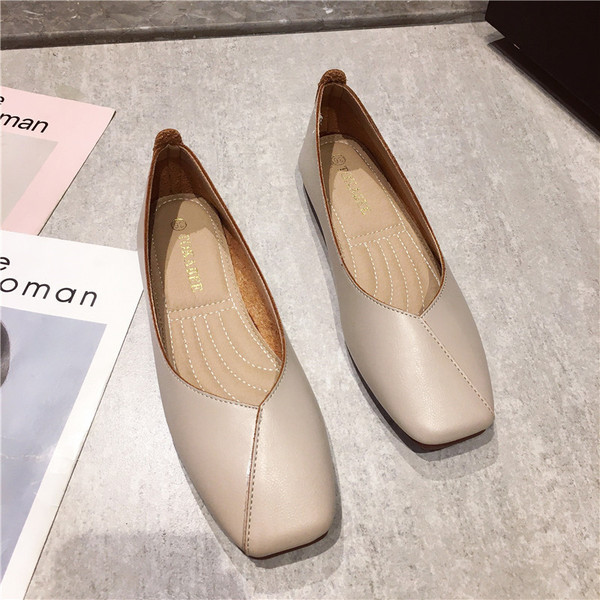 Model rotunjit de pantofi casual din piele ecologica