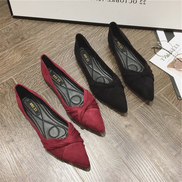 Jauns pavasara apavu modelis no eko zamšādas un plakanas zoles