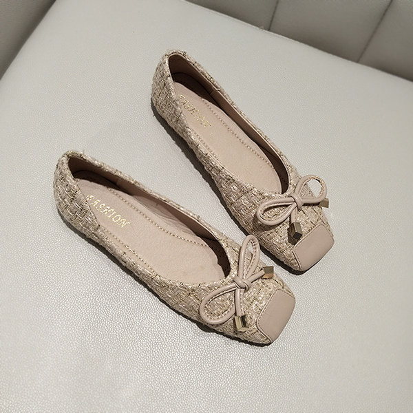 Sieviešu pavasara kurpes ar lentīti