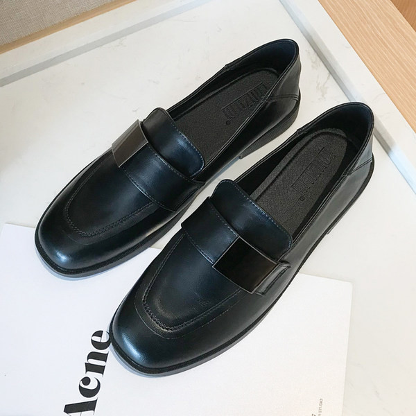 Sieviešu ikdienas apavi melnā un brūnā krāsā