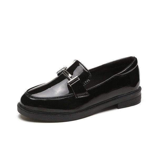 Pantofi moderni de dama cu element metalic in rosu si negru