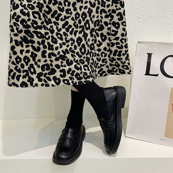 Sieviešu apavi no mākslīgās ādas - melni un brūni